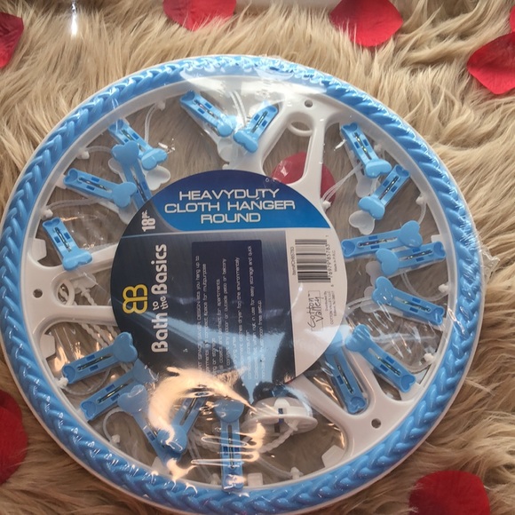 Bath to the Basics Heavy duty Cloth Hanger Round - Picture 2 of 3